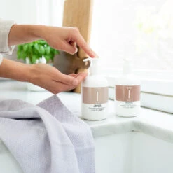 Voorkant -Clarins Verkoopwinkel 1032026 2