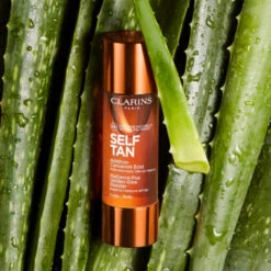 Clarins Self Tan Radiance-plus Golden Glow Booster For Face 10 Clarins Self Tan Radiance-plus Golden Glow Booster For Face -Clarins Verkoopwinkel 1046161 4