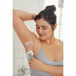 Wilkinson Woman Scheermes Voordeelverpakking Intuition Sensitive Care -Clarins Verkoopwinkel 990191 5