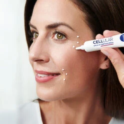 Nivea CELLular Anti-Age Oogcontourcreme 11 Nivea CELLular Anti-Age Oogcontourcreme -Clarins Verkoopwinkel 991414 4
